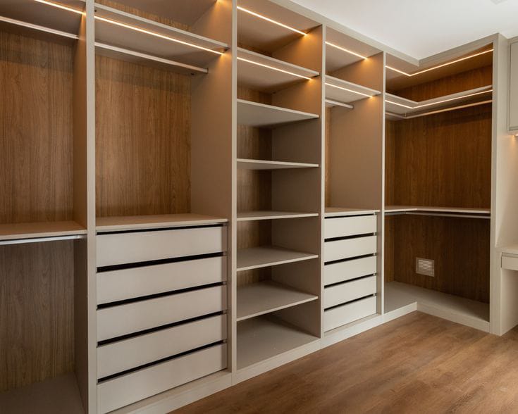 Interiors & Events 217