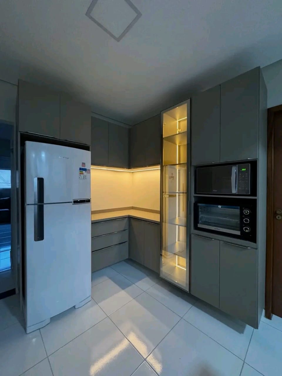 Cabinet Fabrication 424